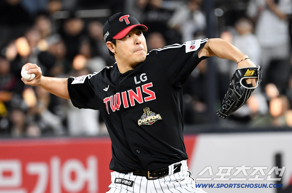 29일 수원KT위즈파크에서 열린 KT와 LG의 경기. LG 김진성이 역투하고 있다. 수원=박재만 기자 pjm@sportschosun.com/2026.04.29/
