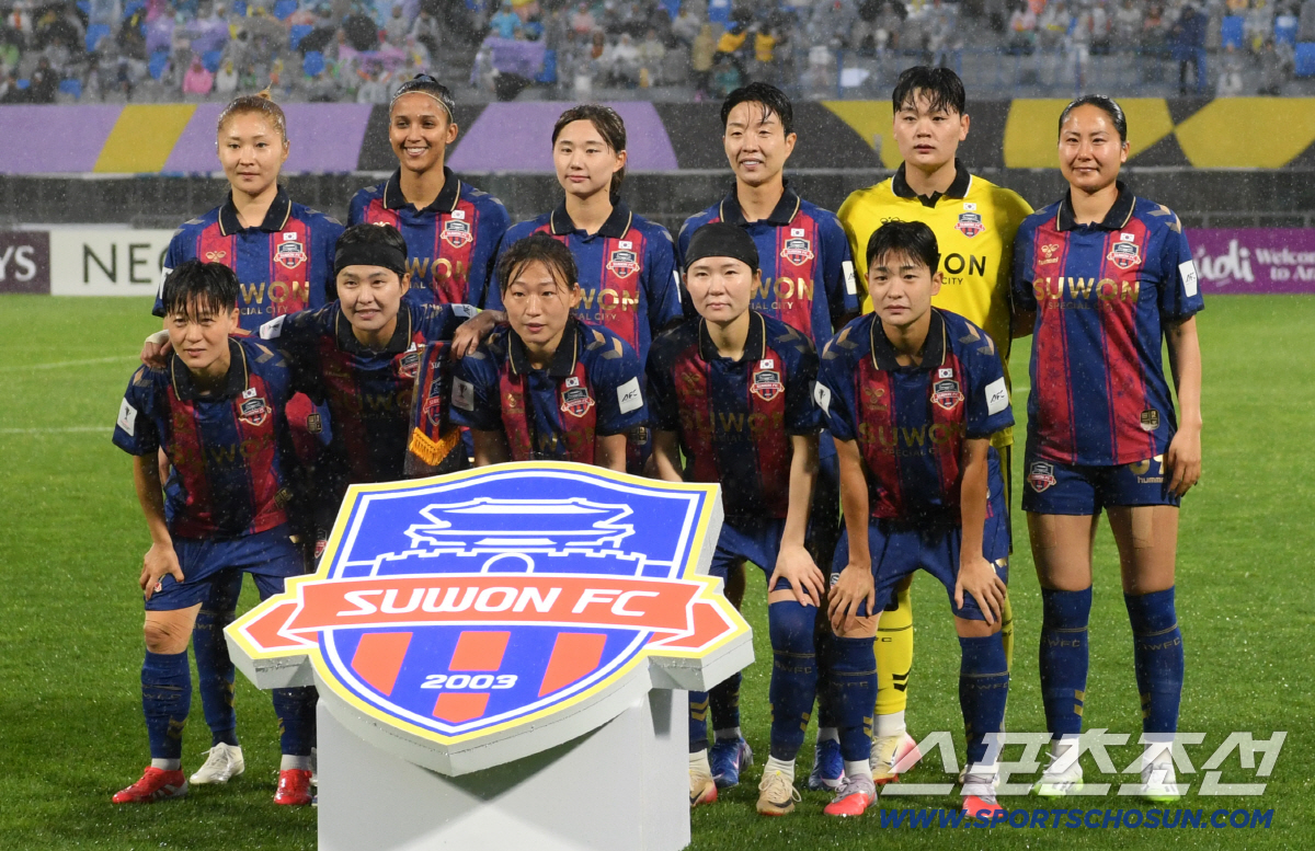 20일 수원종합운동장에서 열린 2025-2026시즌 아시아축구연맹(AFC) 여자 챔피언스리그(AWCL) 내고향여자축구단과 수원FC위민의 준결승전. 수원FC위민 베스트11. 수원=박재만 기자 pjm@sportschosun.com/2026.05.20/