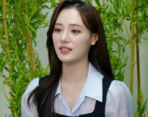 '뉴진스 민지 닮은꼴' 서울대 아나, 가방 열자 모두 경악.."전문숍인 줄" ('사당귀')