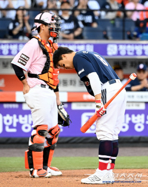대전 온 두산 손아섭, 진심 담은 인사에 한화팬도 박수를[대전 현장]