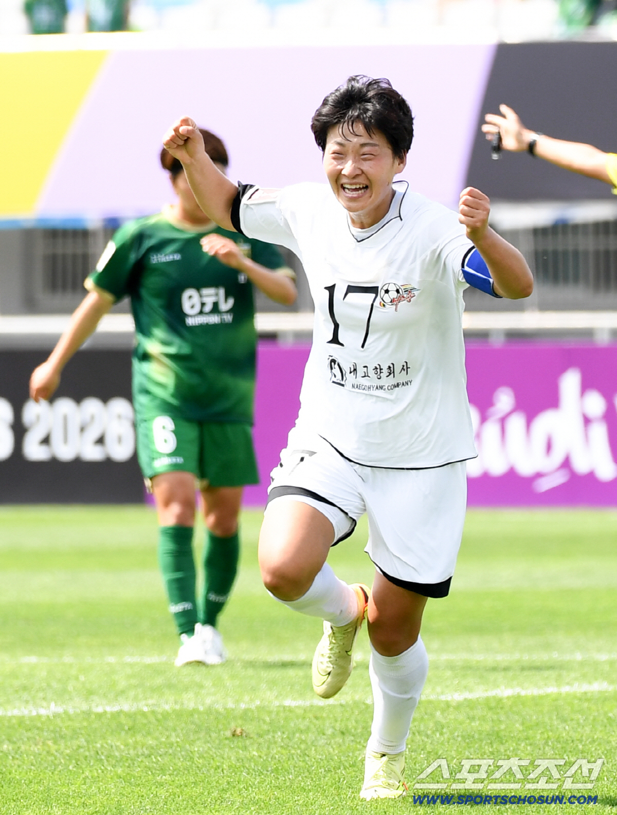 23일 수원종합운동장에서 열린 2025-2026시즌 아시아축구연맹(AFC) 여자 챔피언스리그(AWCL) 평양 내고향여자축구단과 도쿄 베르디 벨레자의 결승전. 내고향여자축구단 김경영이 선취골을 넣은 뒤 환호하고 있다. 수원=박재만 기자 pjm@sportschosun.com/2026.05.23/