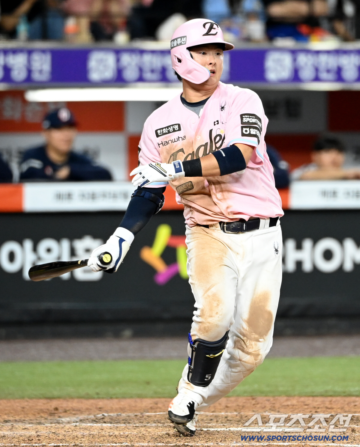 22일 대전 한화생명 볼파크에서 열린 두산과 한화의 경기. 7회말 2사 1,2루 이도윤이 상대 실책을 유발하는 내야땅볼로 2루주자 문현빈을 홈으로 불러들이고 있다. 대전=허상욱 기자 wook@sportschosun.com/2026.05.22/