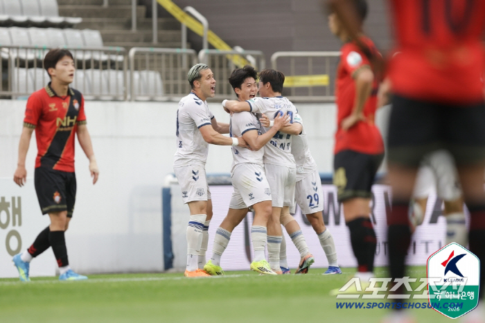 "경남 루컹 극장골" 수원 전반 정승배X한찬희 연속골 2-0→2-3 뼈아픈 역전패[K리그2 리뷰]