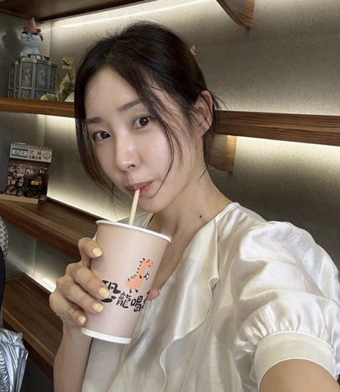“어린 딸에 밀크티를?” 최희, 네티즌 지적에 직접 등판 “레몬주스 먹은 것”