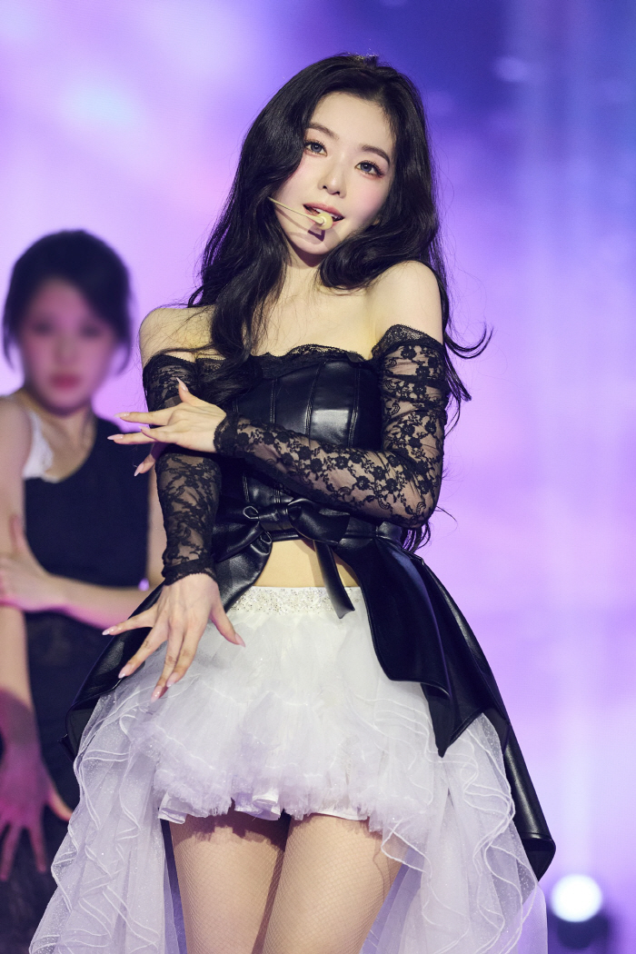 아이린, 첫 솔로 투어 서울 공연 성료…레드벨벳 메들리까지 꽉 채웠다