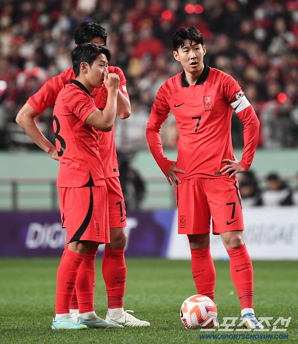 대한민국과 우루과이의 A매치 평가전이 28일 서울월드컵경기장에서 열렸다. 이강인, 손흥민. 상암=박재만 기자 pjm@sportschosun.com/2023.03.28/