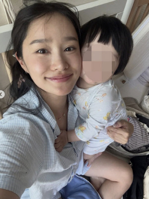 헤이지니, '둘째 없이 가족여행' 비난 받더니.."5개월만 중이염 완치" 뭉클