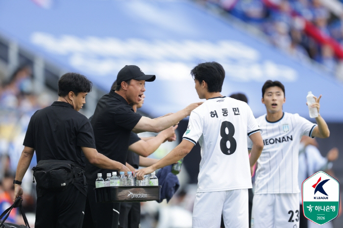 '파울리뇨 극장골+일류첸코 첫 골' 수원, 천안에 3-2 극장승 '3경기 만의 V+2위 탈환'...김포는 파주에 1-0 승리[현장 리뷰]
