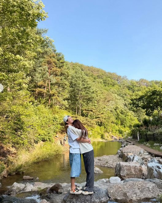 "공기마저 달라졌다" 이다해, 임신 후 확 달라진 얼굴.. 물오른 예비맘 미모