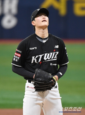 4이닝 한번을 못버텼다…3G ERA 7.71,은사가 준 3번의 기회 → 실망 가득 안고 2군행 [SC피플]