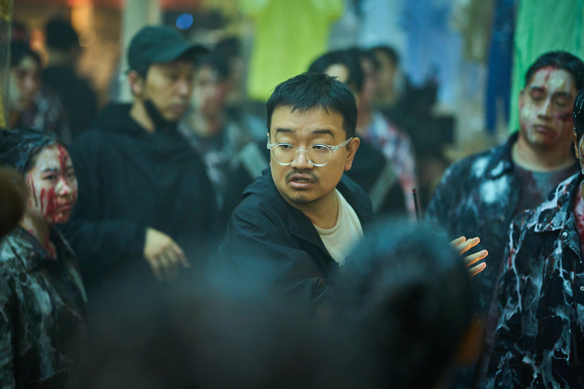 [SC인터뷰] "전지현에 반사판 안 썼는데 억울"…'군체' 연상호 감독, '좀비 왕'의 자신감(종합)