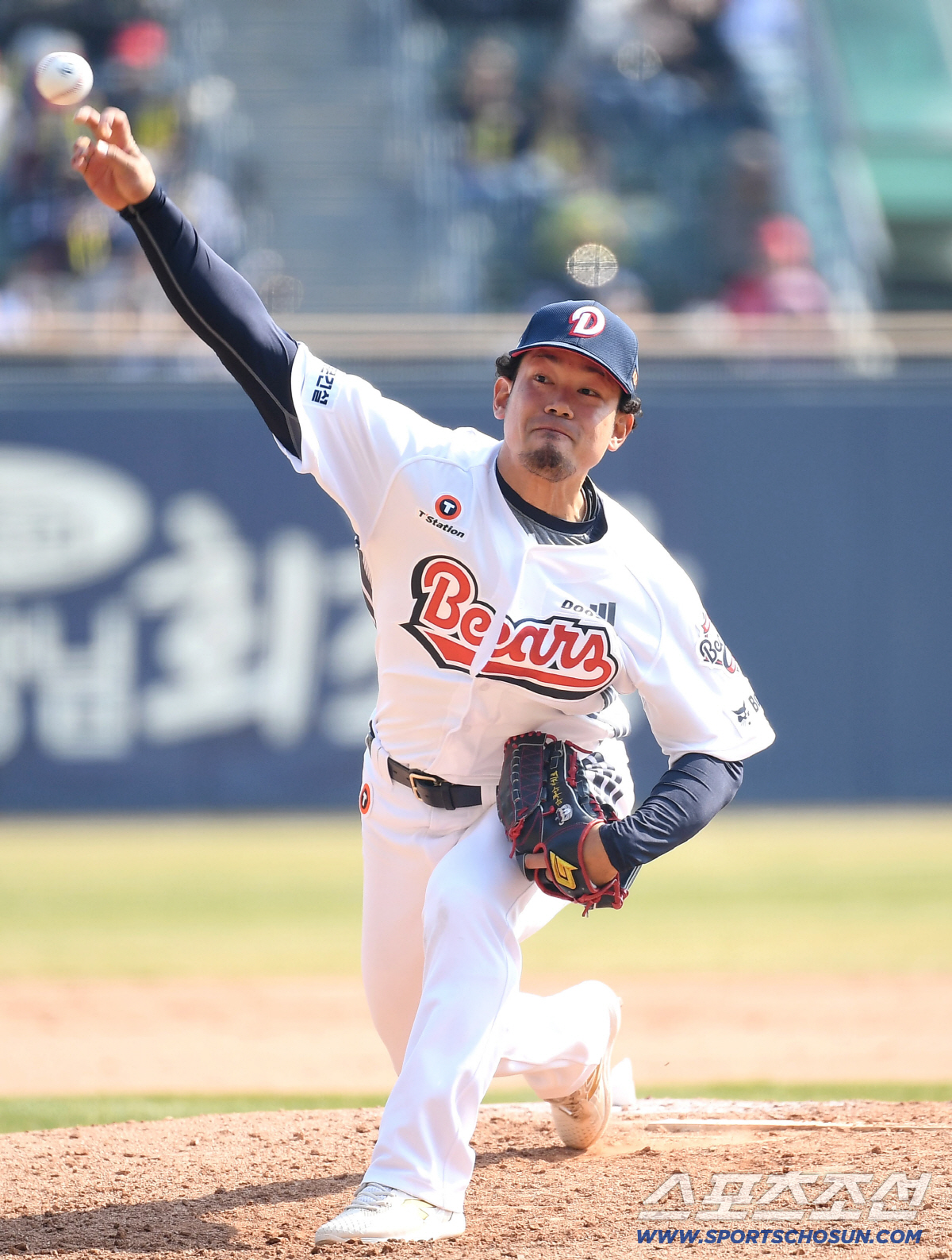 22일 잠실구장에서 열린 KBO리그 두산과 KIA의 시범 경기. 투구하고 있는 두산 타무라. 잠실=송정헌 기자 songs@sportschosun.com/2026.03.22/