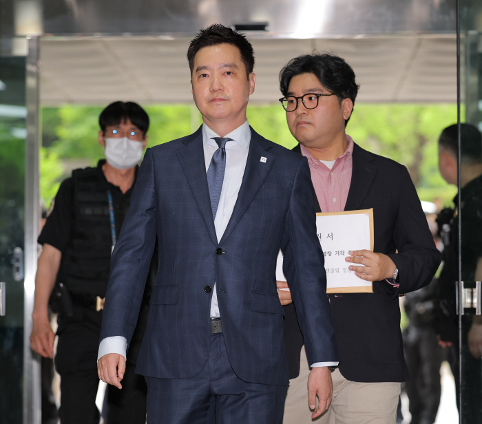 [속보] '김수현 명예훼손' 가세연 김세의 결국 구속…"증거 인멸·도주 우려"