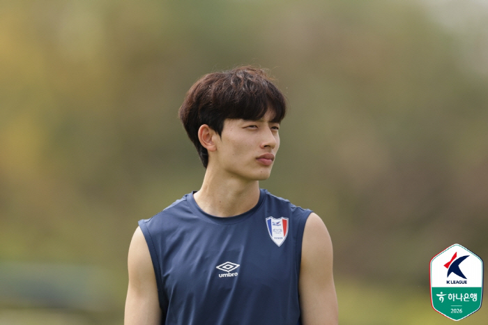 1년2개월만에 그라운드로 돌아온 '수원 아이돌' 이상민 "말하기 힘들 정도로 힘들었는데...너무 행복하다"
