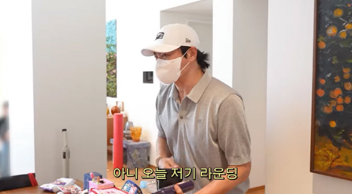 장동건, 단 8초 등장인데 댓글창 난리났다…"이게 연예인 포스"