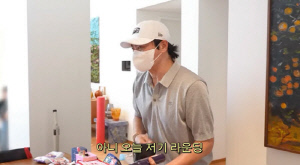 장동건, 단 8초 등장인데 댓글창 난리났다…"이게 연예인 포스"