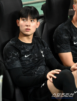 韓 축구 대형 비극, "토트넘, 재앙 같은 결정이었다"...'손흥민 후계자' 양민혁, 희비 엇갈린 시즌 평가 "공격 옵션 가능성도 보여줘"