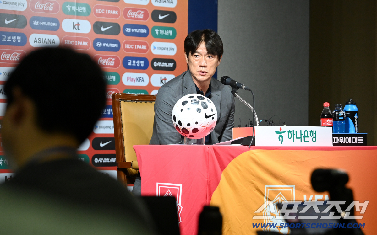 25일 서울 신문로 축구회관에서 홍명보 축구대표팀 감독이 9월 A매치 2연전 소집 명단을 발표했다. 질문에 답하는 홍명보 감독의 모습. 허상욱 기자 wook@sportschosun.com/2025.08.25/