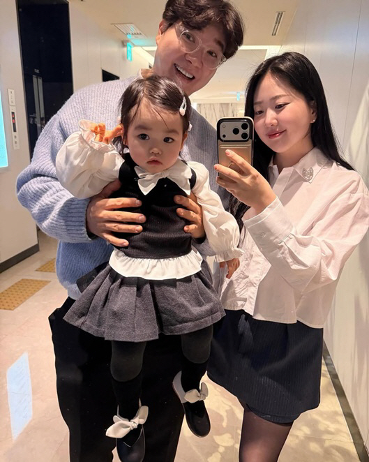 '박수홍♥' 김다예, 가정보육 중 딸 '첫 부상'.."무릎 보호대 해야 할 듯"