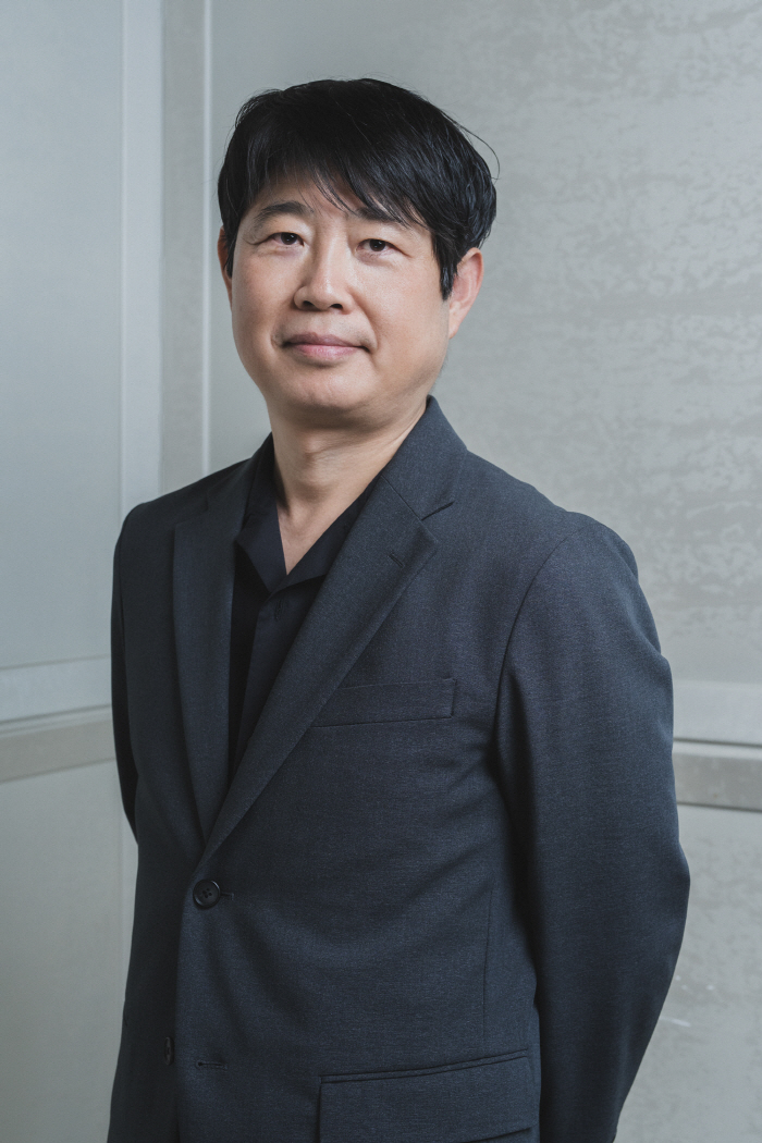 [인터뷰②] '와일드 씽' 손재곤 감독 "내향형 엄태구? 랩 열정 불태워…JYP가서 자주 연습"