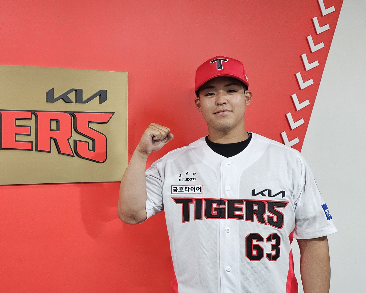 '역대 최초' KIA 승부수, 왜 시라카와인가…"KBO 함성 잊지 못했다고, 꼭 재도전하고 싶다더라"