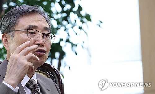 (서울=연합뉴스) 안정원 기자 = 조현 외교부 장관이 28일 서울 종로구 정부서울청사 별관 외교부에서 열린 연합뉴스와 인터뷰에서 정부가 2018년 북미 정상회담 장소를 제공한 싱가포르를 통해 북한에 정부의 대북 정책을 설명하고 대화하자는 메시지를 보냈다고 밝히고 있다. 2026.5.29 jeong@yna.co.kr