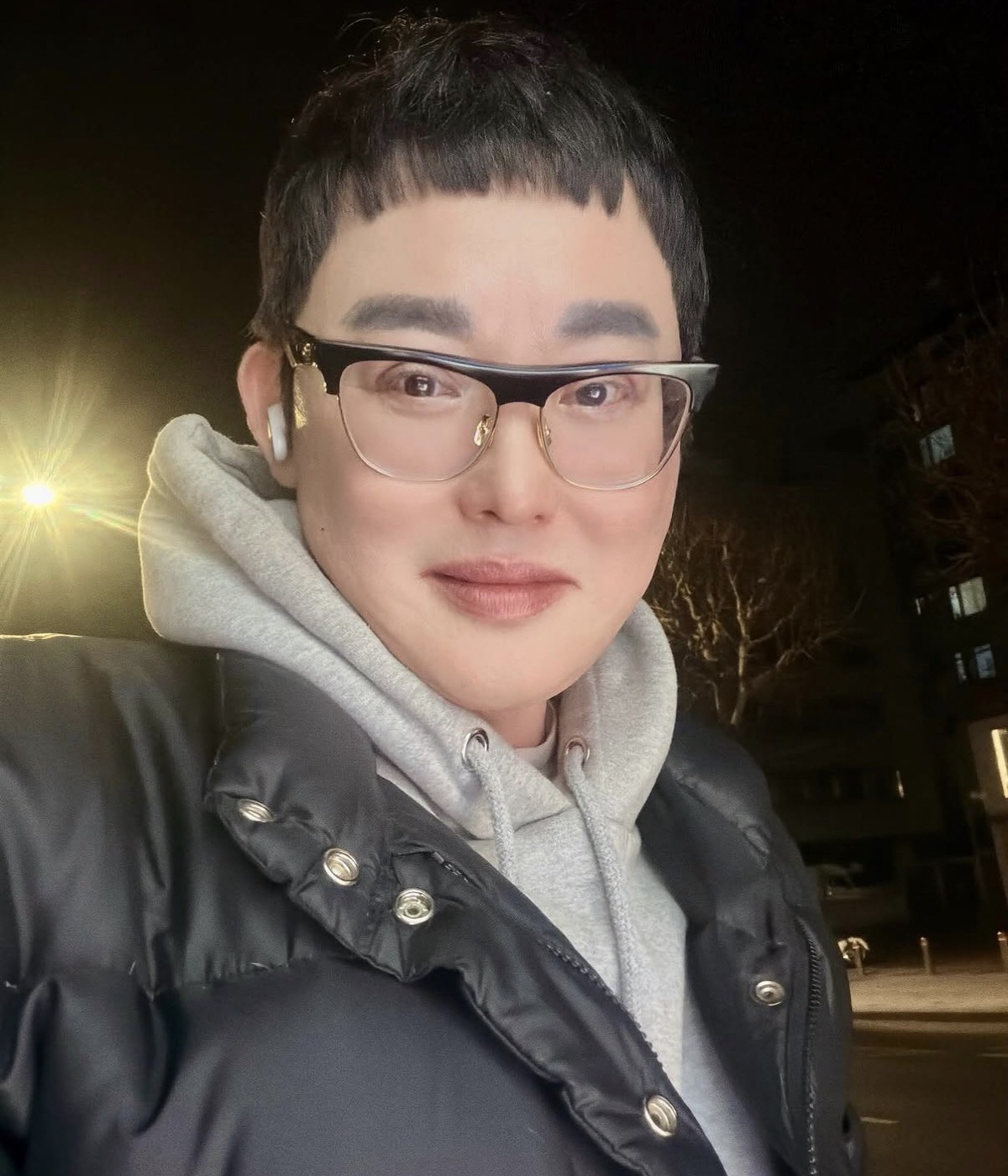 황재근