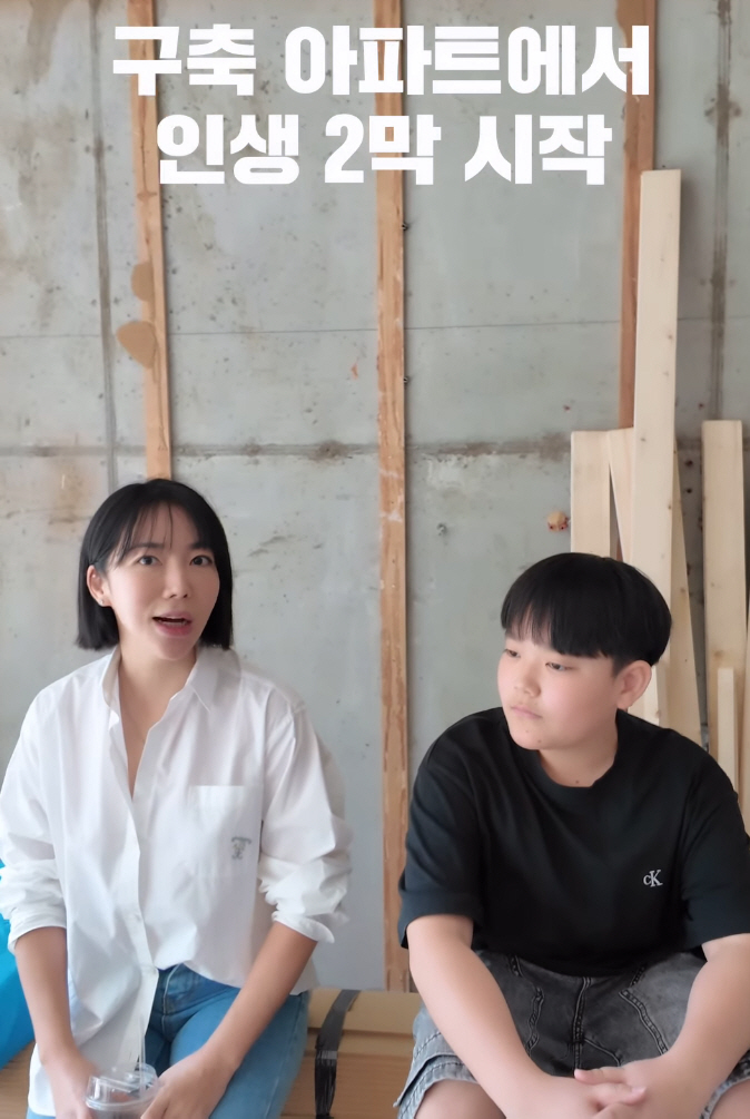 '이혼' 이윤진 13세 子 다을, 韓 정착 후 놀라운 근황..."통·번역시험 고생 많았어"