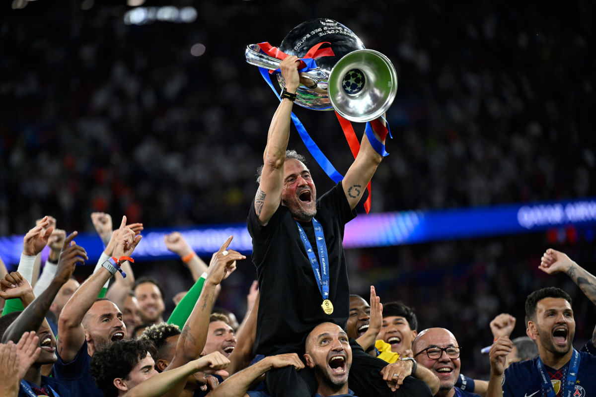 '챔스 2연패 위업!' PSG 승부사 엔리케 "행운이 함께하는 파리, 레전드? 관심 없어"[파리생제르맹 VS 아스널]