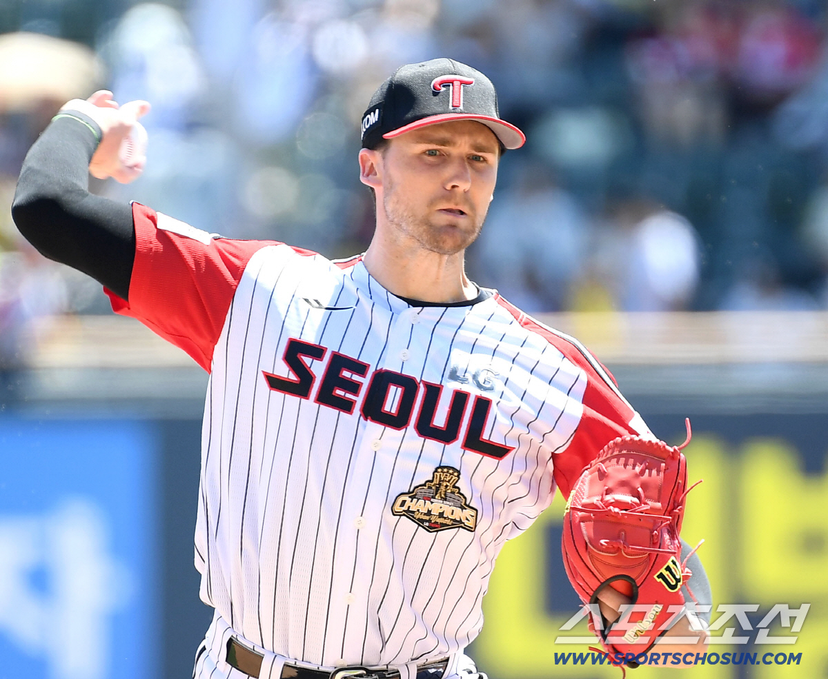 31일 잠실구장에서 열린 LG와 KIA의 주말 3연전 마지막 경기. 선발 투구하고 있는 LG 톨허스트. 잠실=송정헌 기자 songs@sportschosun.com/2026.05.31/