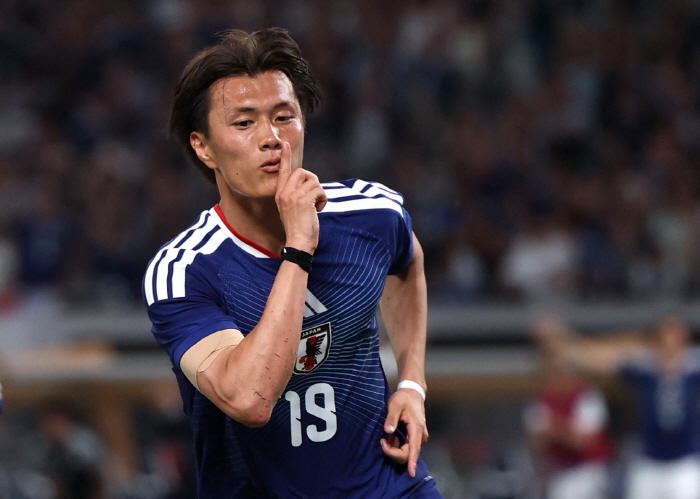 '미토마 부재 드러났다' FIFA랭킹 75위 아이슬란드 상대로 고전, 1-0 승리한 日.. '6연승, 클린시트는 의미있다'