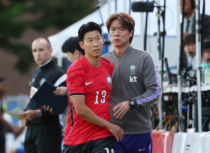손흥민 역시 'LAFC가 잘못이었다'→대표팀 오자마자 멀티골 '펄펄'…리그 13G 무득점 빨리 잊어라