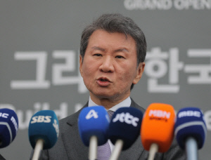 [오피셜]'사의 표명' 정몽규 축구협회장, 월드컵 대표팀 8강 진출시 30억원 포상금 지급 결정