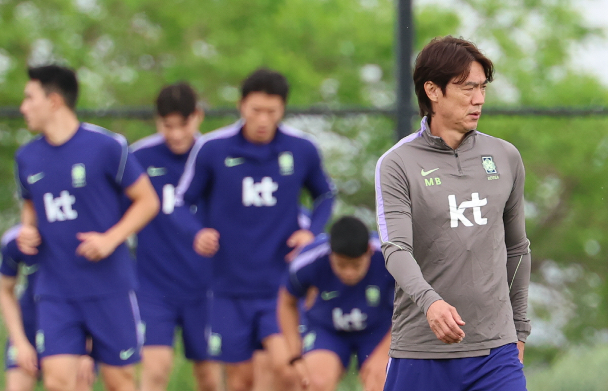 경기 하루 앞둔 홍명보 감독 (헤리먼[미국 유타주]=연합뉴스) 신준희 기자 = 29일(현지시간) 오후 미국 유타주 헤리먼에 위치한 자이언스뱅크 트레이닝센터에서 축구 국가대표팀 홍명보 감독이 훈련을 지도하고 있다. 2026.5.30 hama@yna.co.kr(끝)