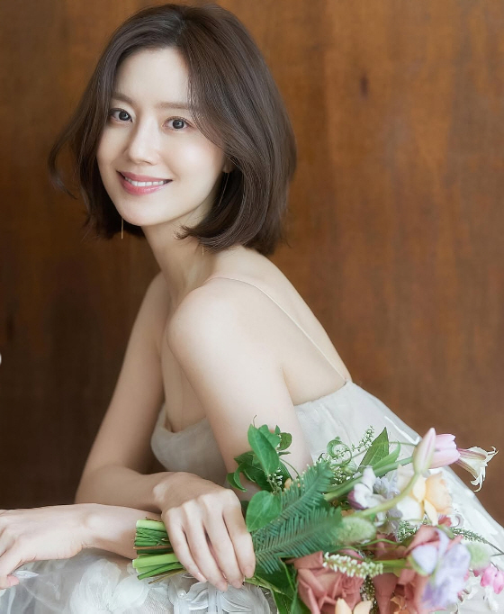 '39세' 문채원, '45kg'까지 빼더니…6월 비공개 결혼 '웨딩화보' 공개