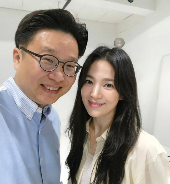 송혜교·서경덕 교수, '15년 깊은 인연' 끝에 또 일 냈다.."美에 한국 역사 알리기"