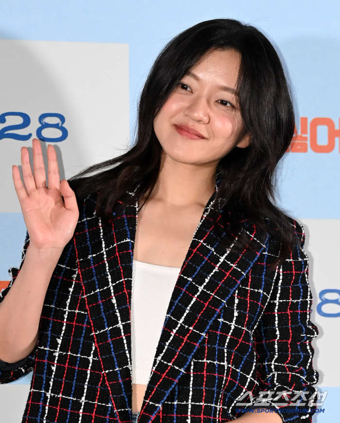 고아성, 우주 여행 계획 중 "美 공공 우주 비행 위해 돈 모았다"