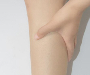 걷다 쉬기 반복하는 다리 통증, '말초동맥질환' 의심…심하면 절단 위험