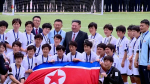 김정은 격려에 '무표정' 내고향여자축구단, 감격의 눈물 펑펑...'北 최고 자부심' 여자축구 '간부학교' 창립기념식서 시범경기