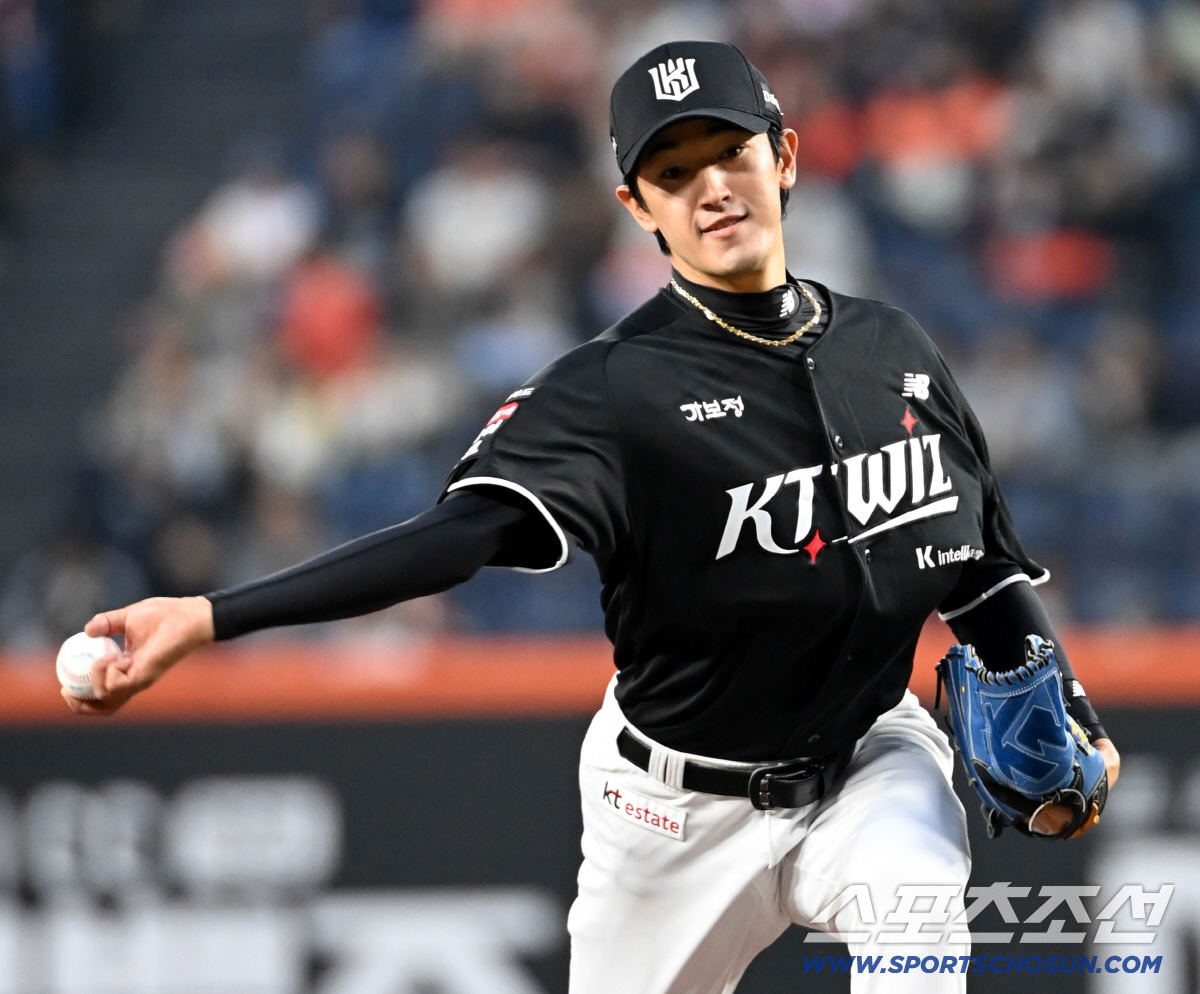 KT 선발투수 고영표가 역투하고 있다. 대전=허상욱 기자 wook@sportschosun.com/2026.04.01/