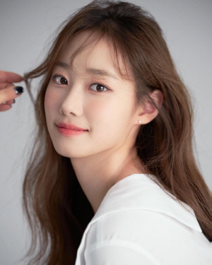 승무원 때려치우고 야구여신 → '신입' 전신영 아나 "진짜 망했다 하고 있었어요"