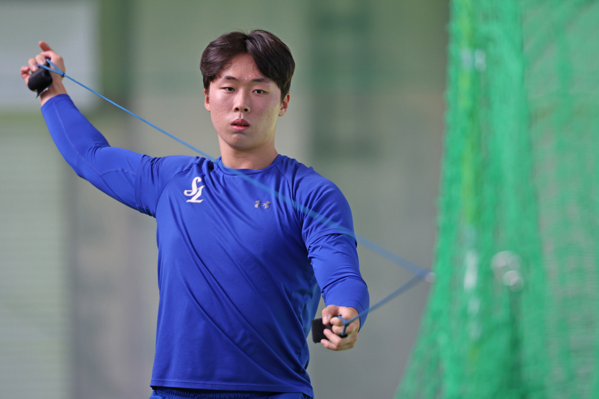 "호범아, 토미존 심각한 수술 아냐" 삼성 파이어볼러의 돌림병 '팔꿈치 수술 선배'의 진심 어린 조언