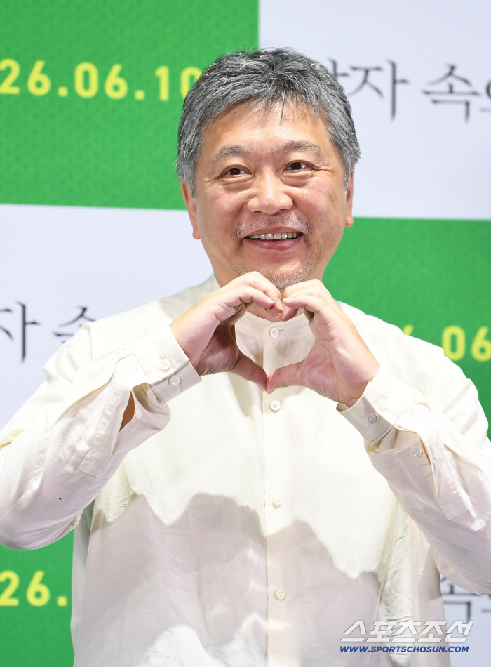 '상자 속의 양' 고레에다 히로카즈 감독 "쿠와키 리무와 함께 한국에 오게 돼 기뻐"