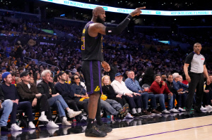 '파리의 연인' 르브론과 커리 결국 만날까? ESPN, 블리처리포트 연이어 보도. 2년 460억, 구체적 액수까지 나왔다.