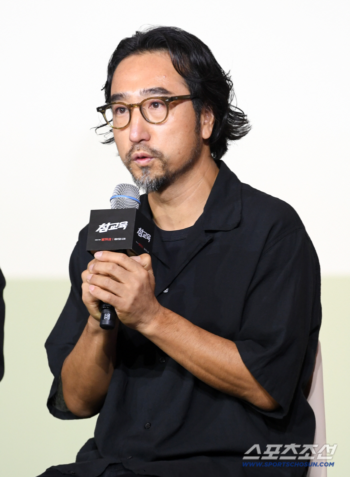 '참교육' 감독 "원작 논란 충분히 공감..정제된 시선으로 각색"