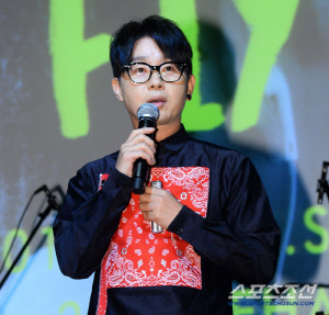 '평생 가정도 못 이루고…' 이승환, 윤서인 '패륜 게시글'에 결국 폭발했다 '고소 진행'