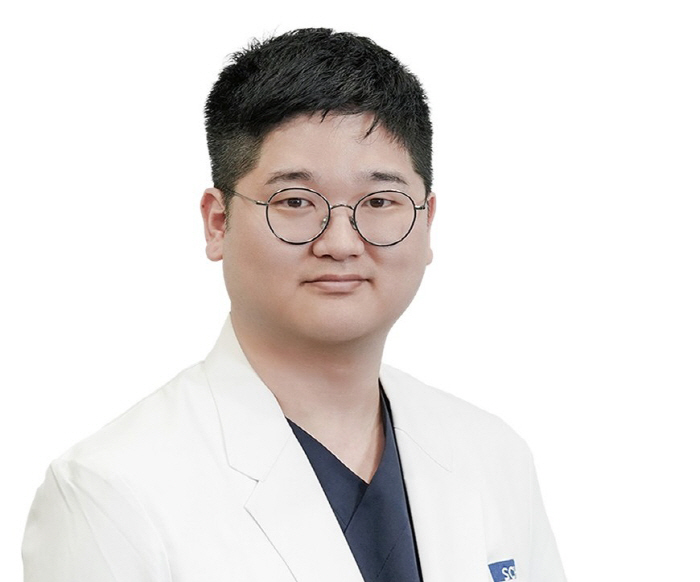 이현영 교수