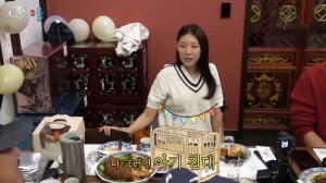 한혜진, '출산' 이시언과 '나혼산' 10년 의리...子에 통 큰 플렉스 "아기 침대 선물"