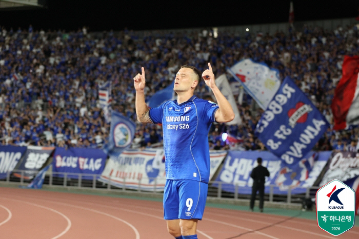 [K리그2 리뷰]일류첸코 '극장' 결승골 폭발! 수원 삼성, '두리볼' 돌풍의 화성에 2-1 역전승→2위 도약..화성 3연승에서 스톱