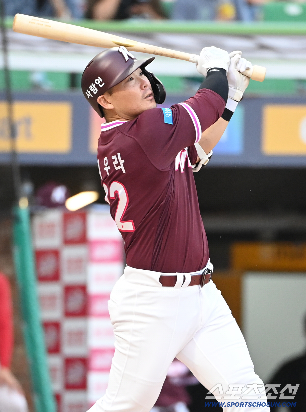 2일 인천SSG랜더스필드에서 열린 키움과 SSG의 경기. 3회초 2사 2루 히우라가 역전 2점홈런을 치고 있다. 인천=허상욱 기자 wook@sportschosun.com/2026.06.02/